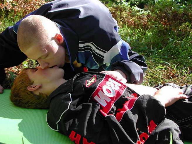 16P Beautiful and very sexy twinks in action on video!