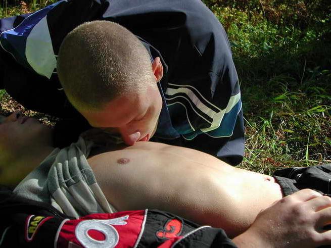16P Beautiful and very sexy twinks in action on video!