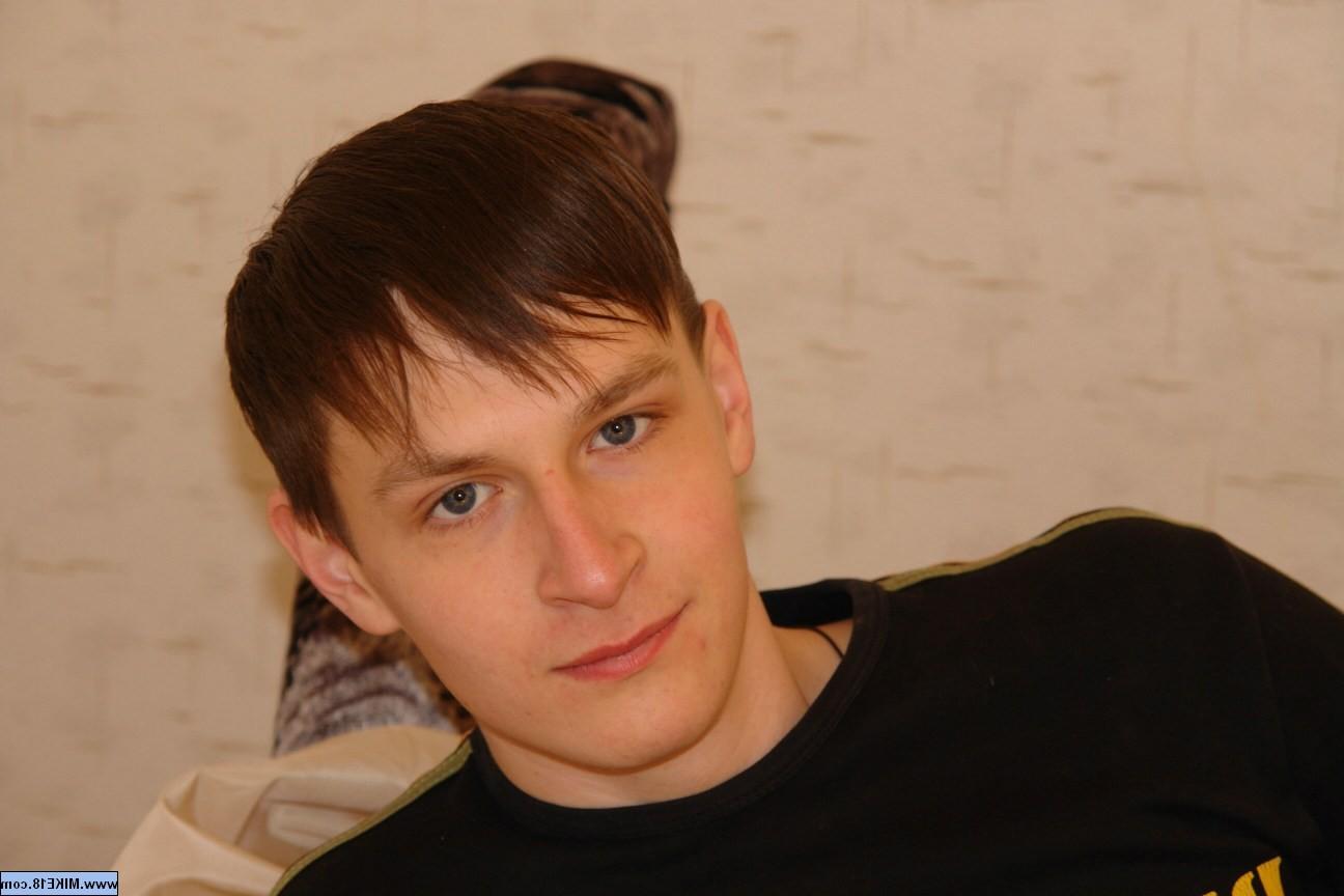 16P Twink premium quality DVD videos and mind-blowing photos!