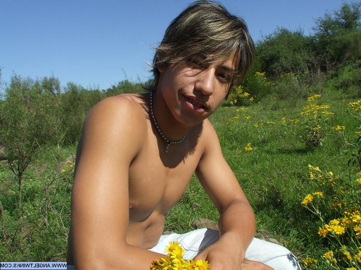 20P Just how big can a twink cock get?