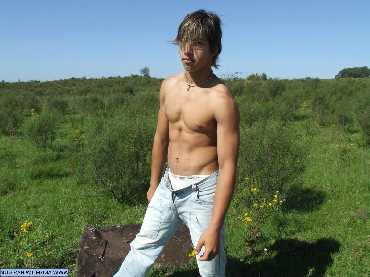 20P Just how big can a twink cock get?