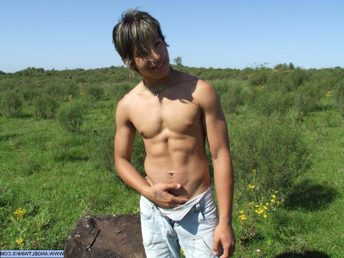 20P Just how big can a twink cock get?