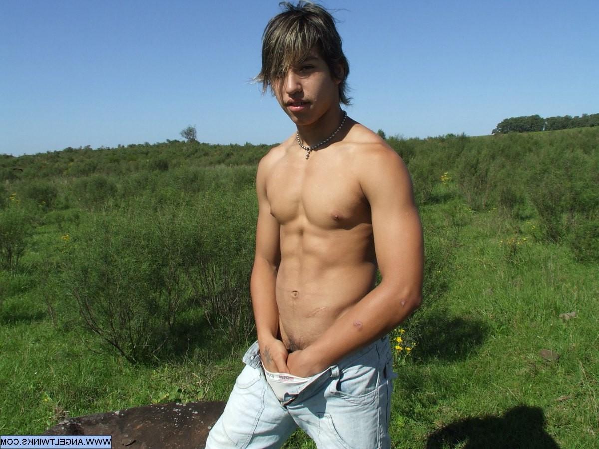 20P Just how big can a twink cock get?