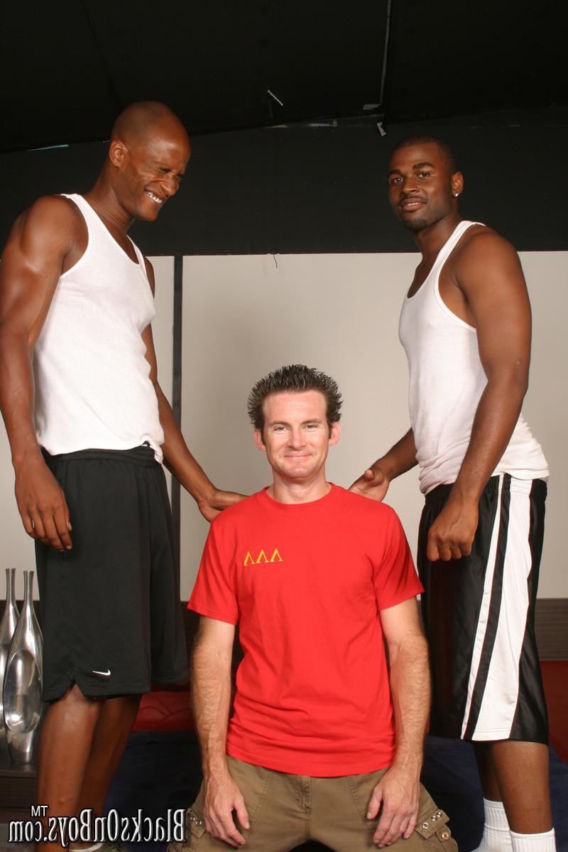 15P White gay mouth stretched by two black cocks