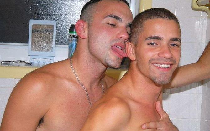 20P A couple of fresh latino dudes sucking and fucking in a hotel