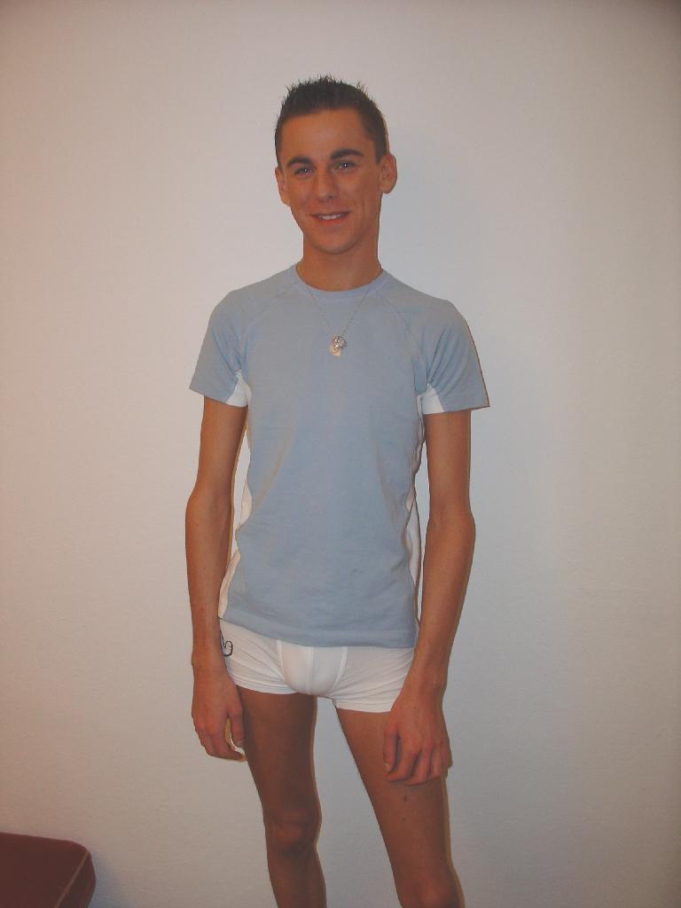 20P Cock sucking horny twink gay ass gets nailed by a didldo