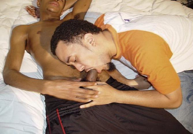 20P A latino dude sucking and getting fucked by smooth black muscle
