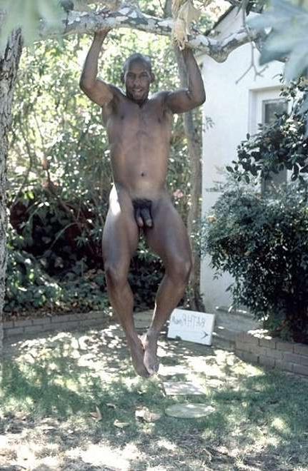 20P A black muscle gardener stripping and showing and jerking off