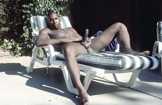 20P A black muscle gardener stripping and showing and jerking off