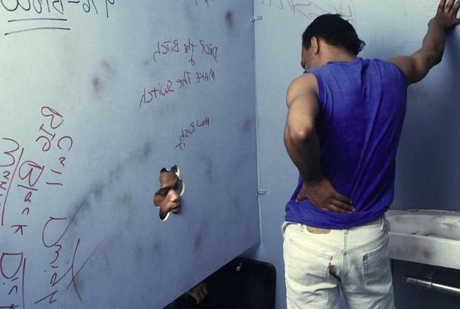 20P Two fresh black dudes enjoy glory hole mutual sucking passion