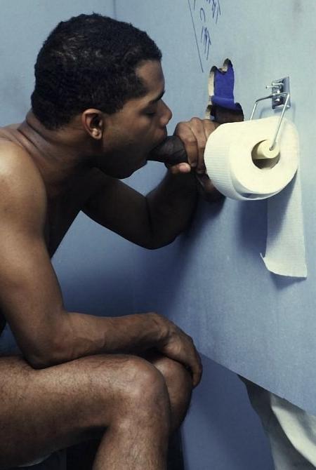 20P Two fresh black dudes enjoy glory hole mutual sucking passion