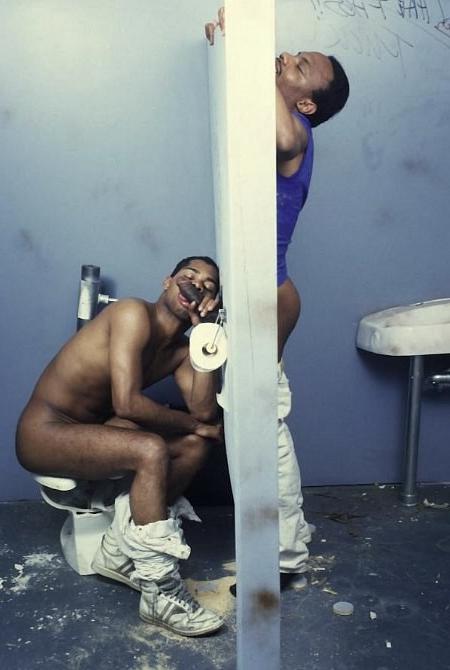 20P Two fresh black dudes enjoy glory hole mutual sucking passion