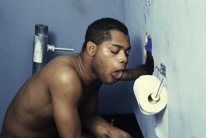 20P Two fresh black dudes enjoy glory hole mutual sucking passion