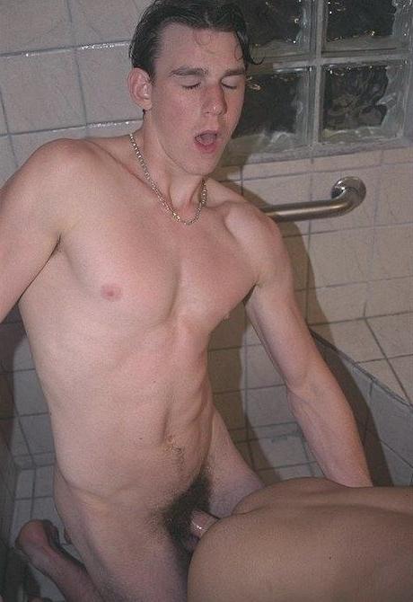 20P Two cute twinks enjoy mutual sucking and fucking and showering
