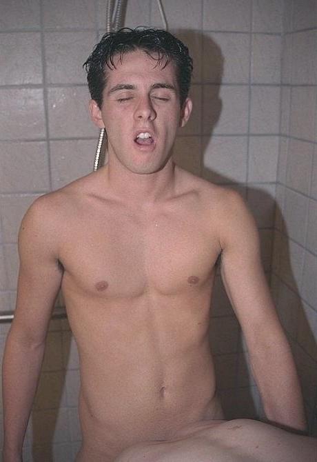 20P Two cute twinks enjoy mutual sucking and fucking and showering