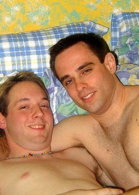 20P Two cute twinks enjoy mutual sucking and fucking and showering