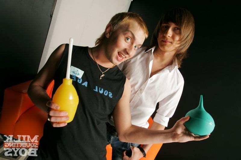 16P Hot and Horny Squirting Twinks Playing with some Milk