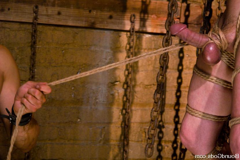 14P Master Van Darkholme gives two male slaves hard discipline