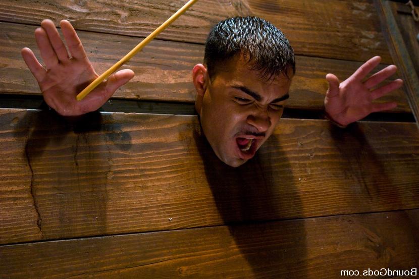 14P Master Van Darkholme gives two male slaves hard discipline