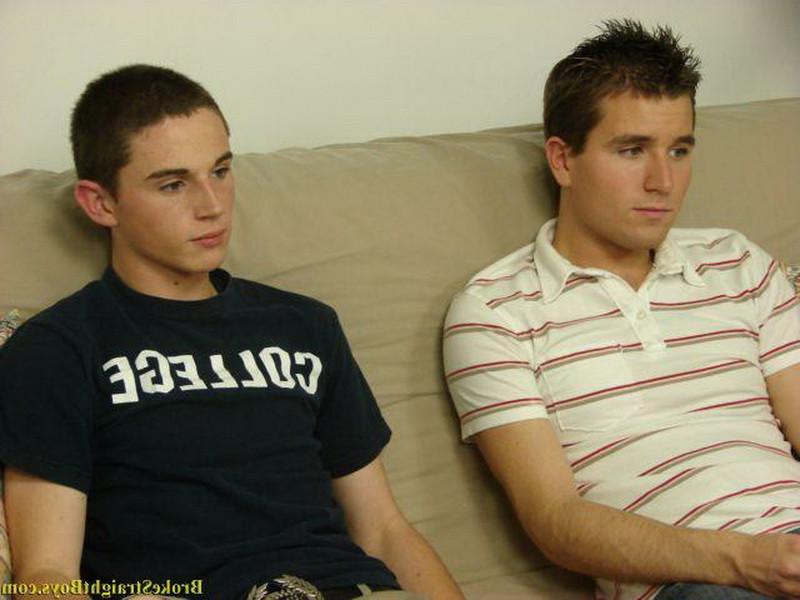 16P Two college gay amateur guys jerking sucking and 69 action