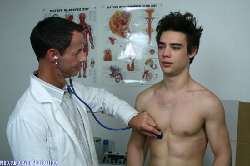 16P Two gay doctors and one sexy college guys threesome blowjob