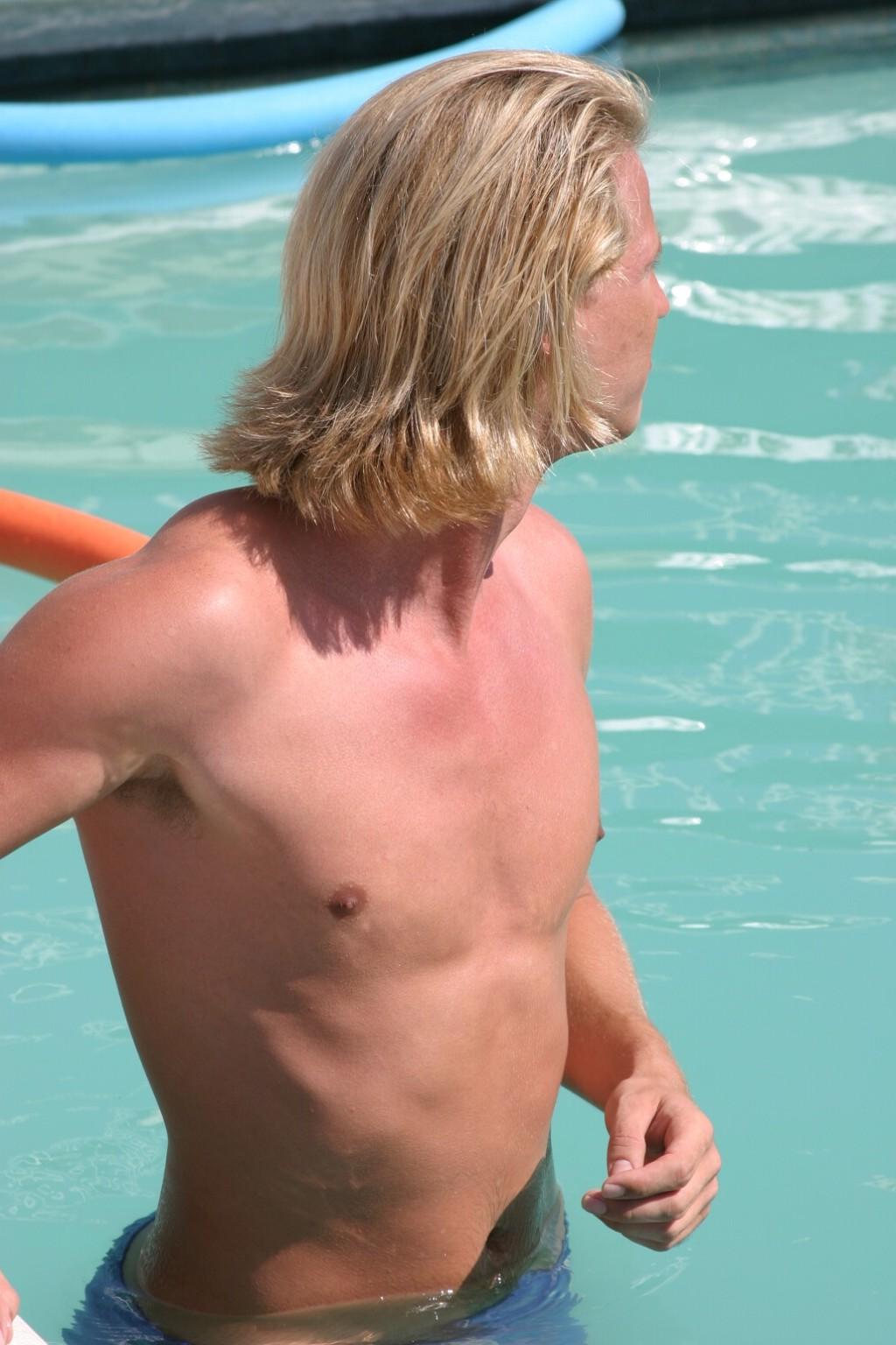 16P Handsome boys have steamy gay sex on a secluded tropical resort