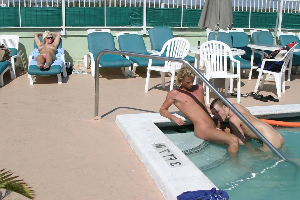 16P Handsome boys have steamy gay sex on a secluded tropical resort
