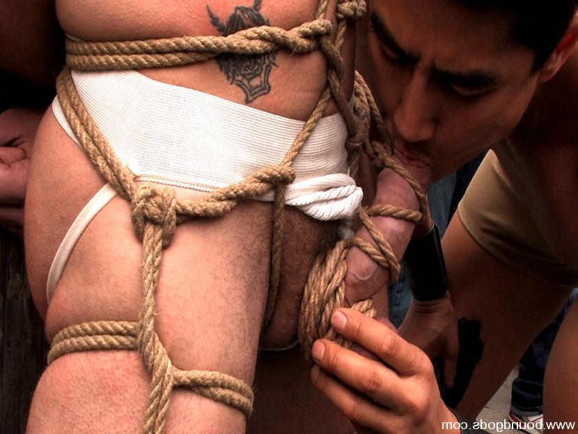 14P Public gay bdsm show at the 2008 Up Your Alley Fair