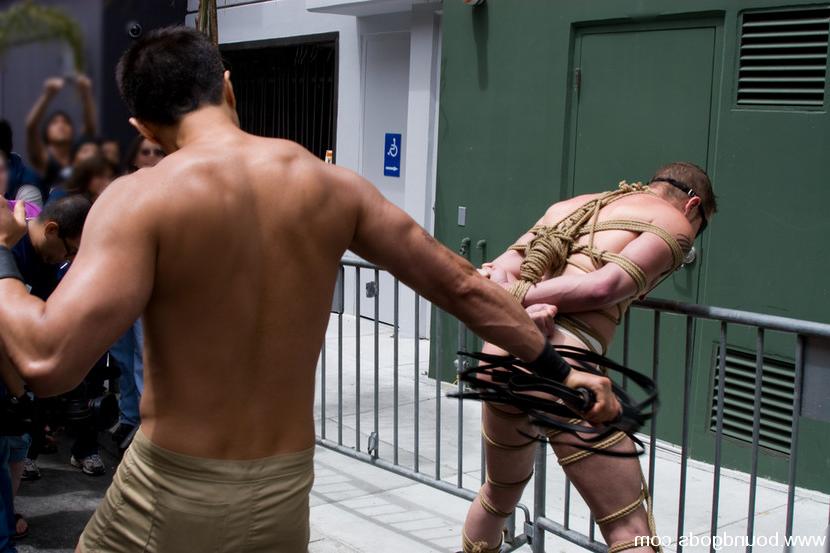 14P Public gay bdsm show at the 2008 Up Your Alley Fair