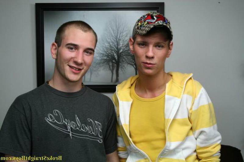 16P Two gay twinks playing with eachother and blowjob action