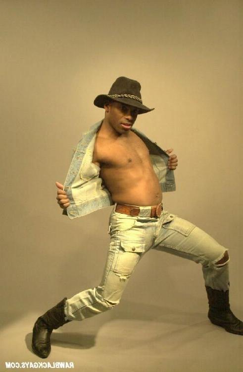 16P Sexy raw black gay posing and showing big dick