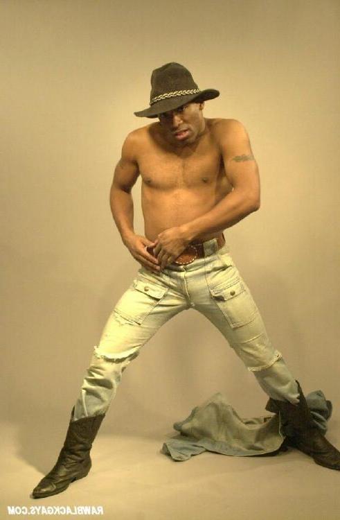16P Sexy raw black gay posing and showing big dick