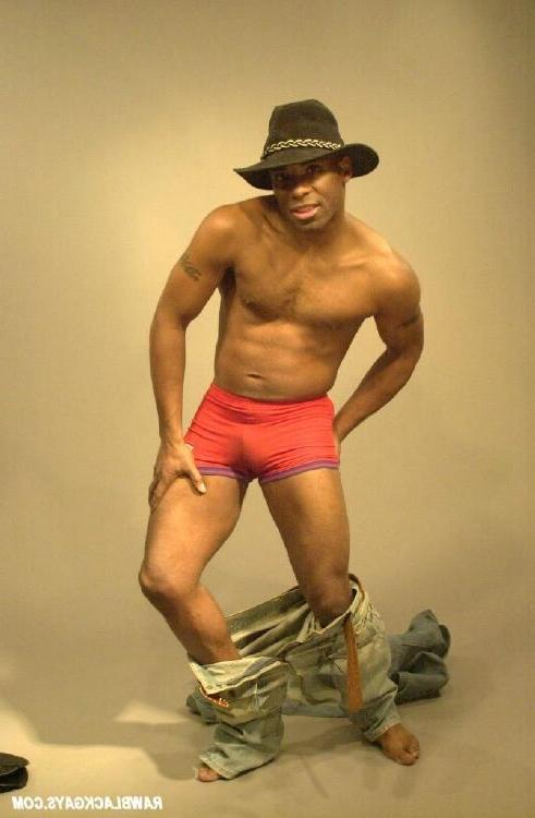 16P Sexy raw black gay posing and showing big dick