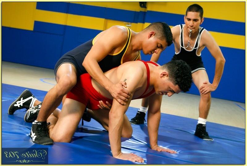 16P Three Crazy Men Get Wild on some Amazing Men on Men Action