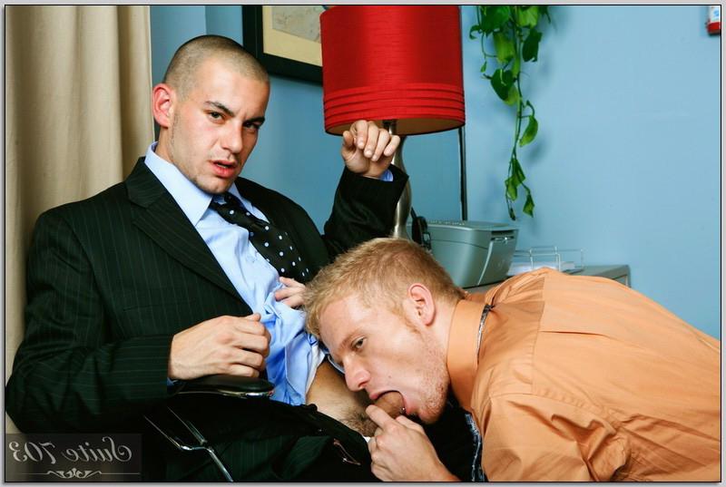 16P Two Horny Men Get Wild on some Amazing Gay Action