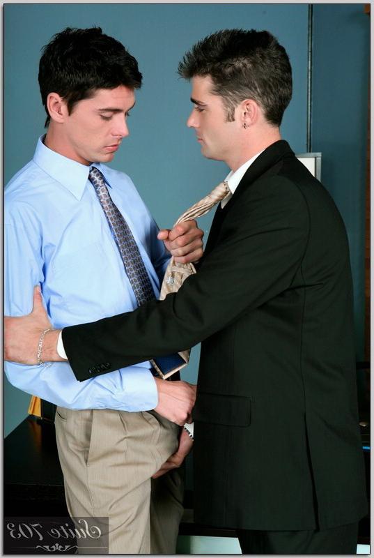 16P Horny Men Get Wild on some Amazing Men on Men Anal Action