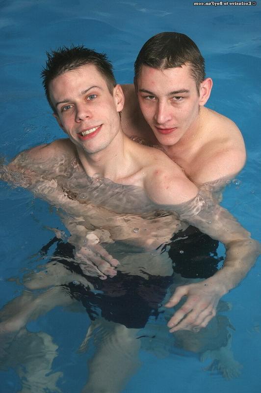16P Gay guys young twinks fucking in the pool