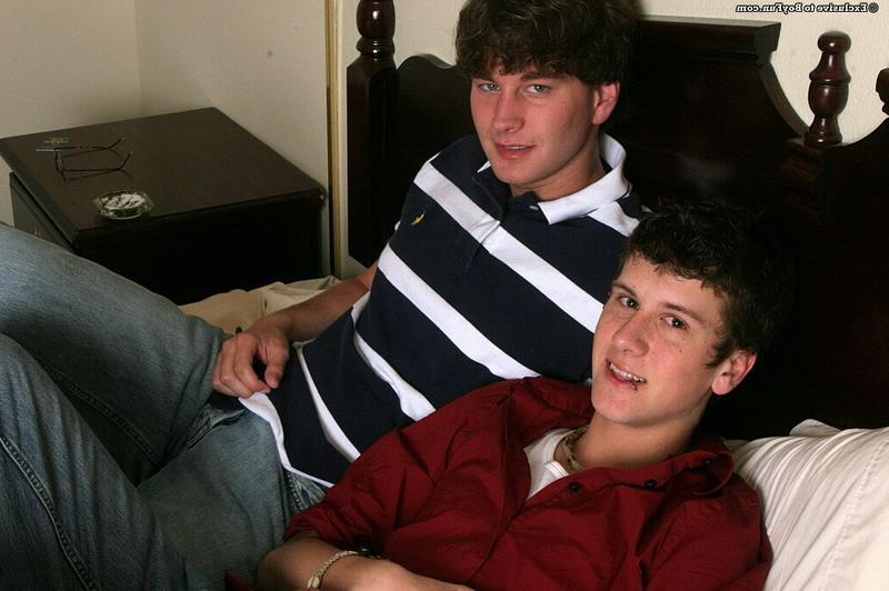 16P Gay twinks bareback fucking