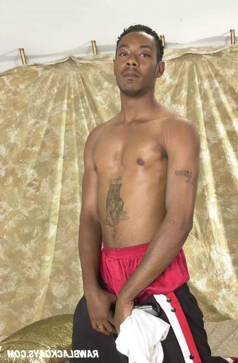 16P Raw black gay posing and masturbating on the bed