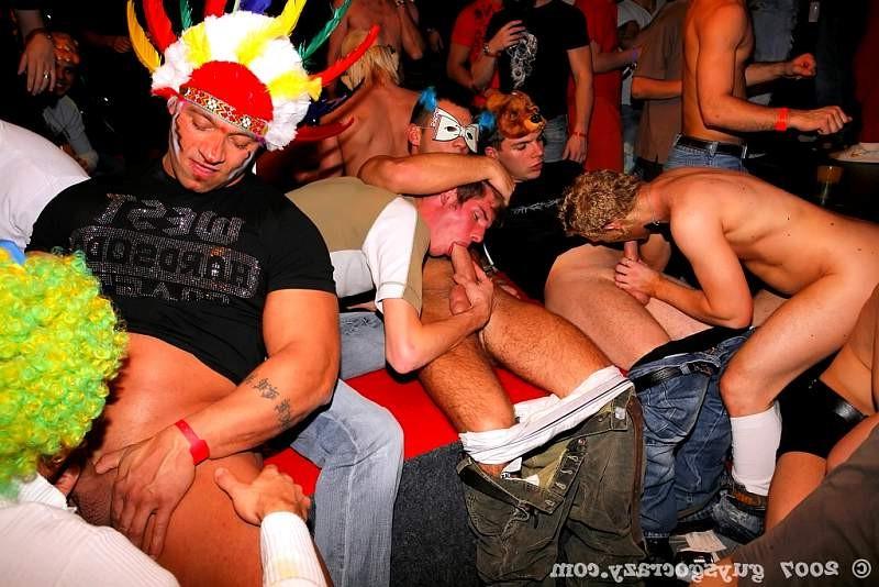 20P Gays cocks getting the knob gobbling they deserve