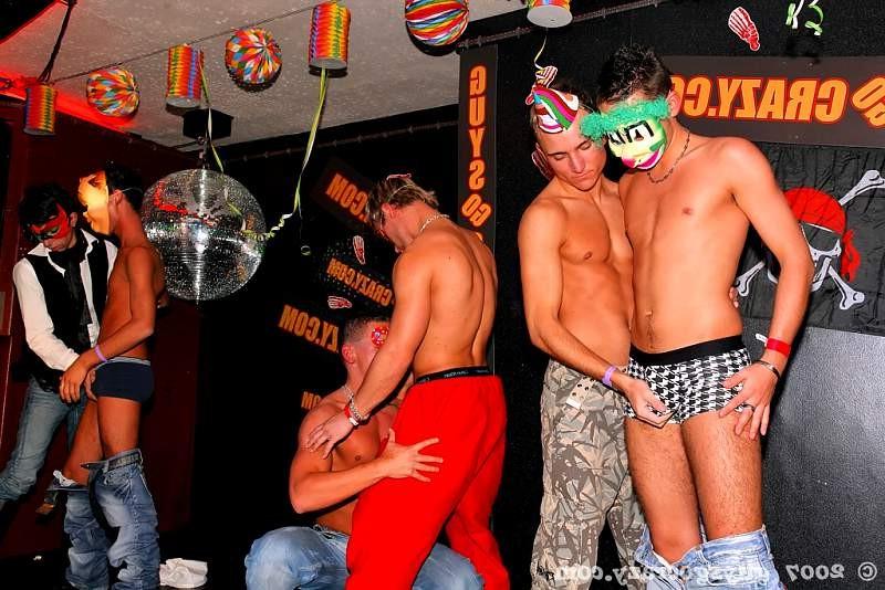 20P Gays cocks getting the knob gobbling they deserve