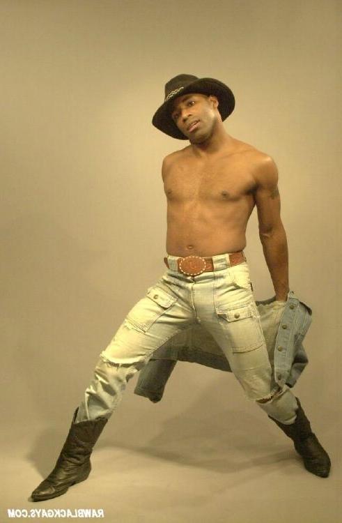 8P Hot sexy raw black gay showing his sexy red underwear