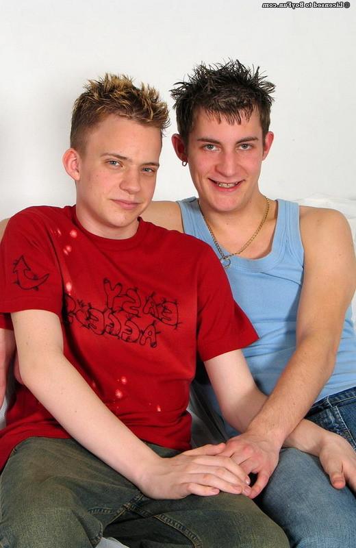 16P Gay twinks kissing sucking cocks &amp;amp; gay fucking hardcore