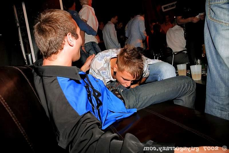 20P Night of gambling soon decays into a gay orgy