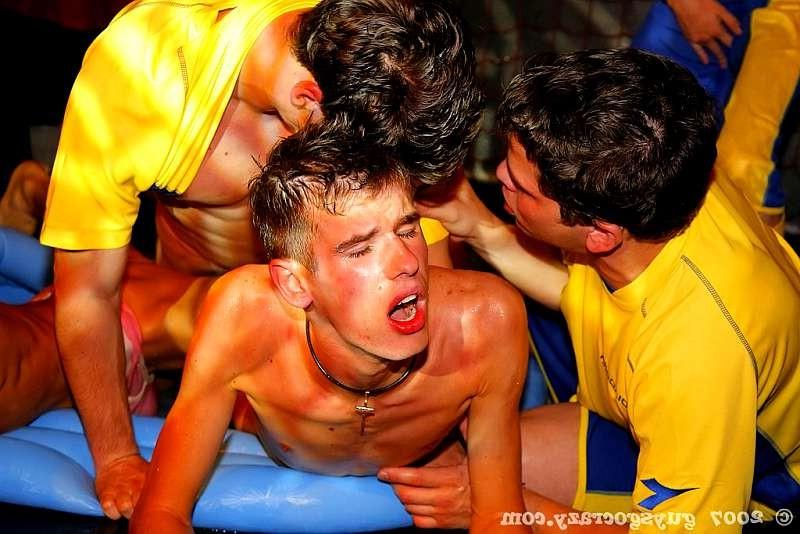 20P Sporty gays fuck as much twinks as they can get