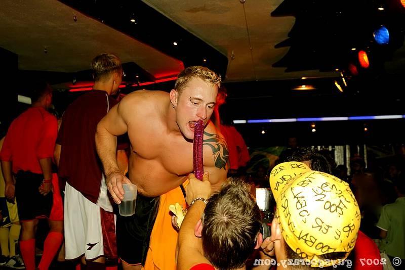 20P Gays filling their buttholes with huge pink dildos