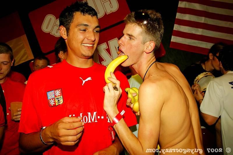 20P Gays filling their buttholes with huge pink dildos