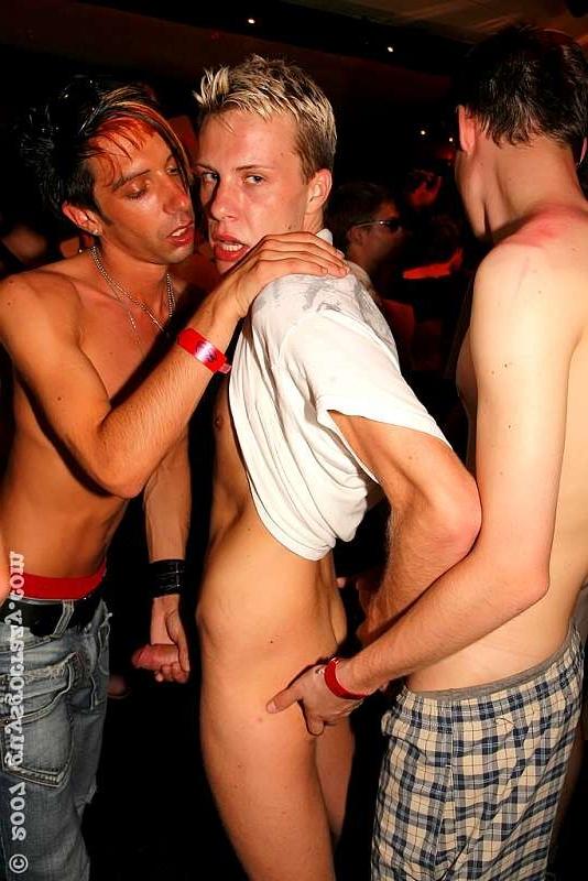 19P Gays unleash a reservoir of jism on boys faces
