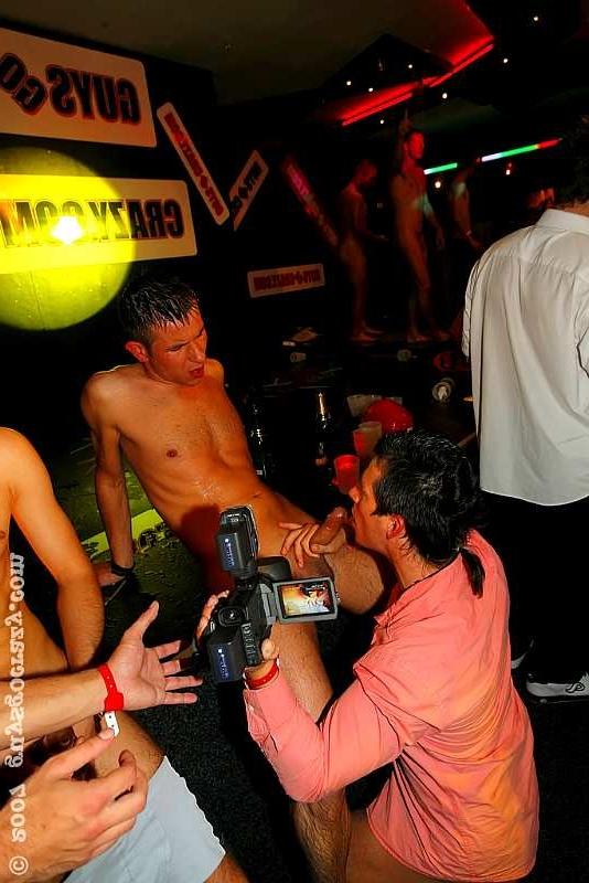 20P Gay begs twink to fill up his ass with his tongue
