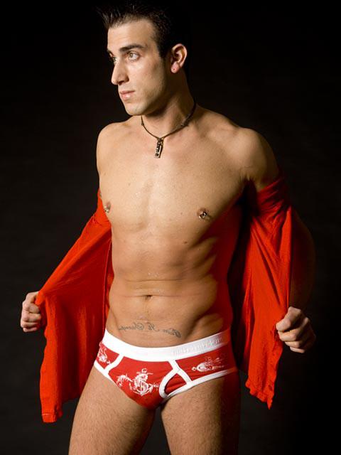 15P Tattooed hunk Spencer stripped